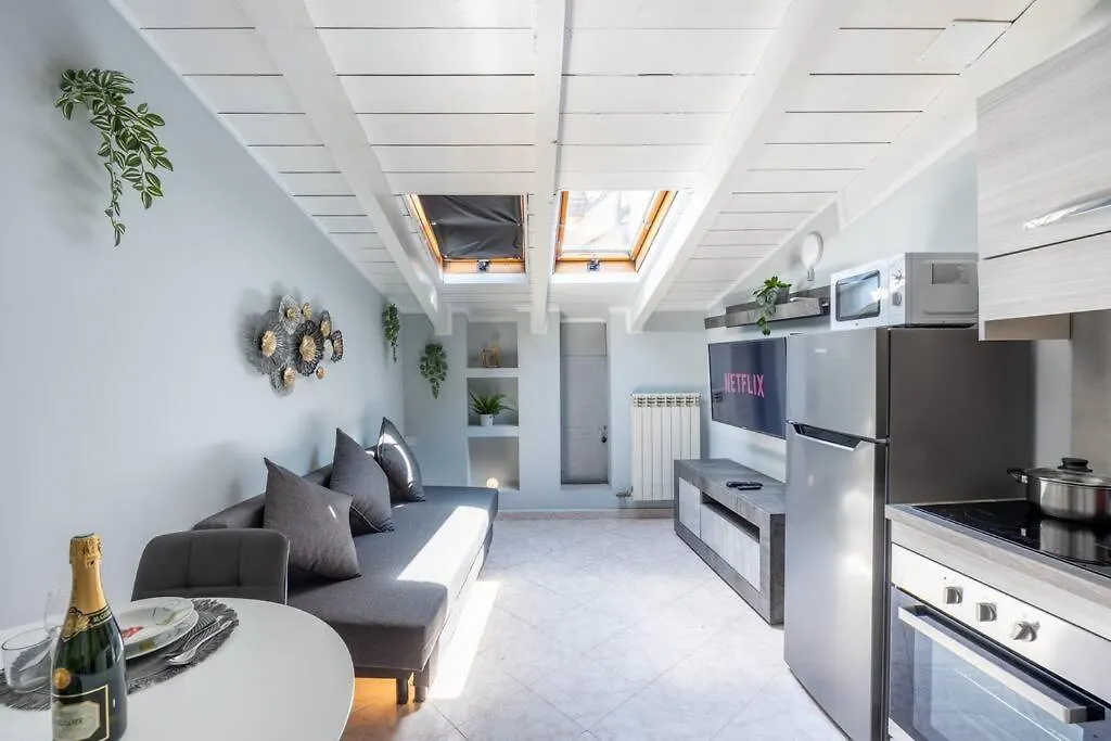 Apartamento 300 M From Metro M3-Netflix-Wi-Fi Milán 0*,
