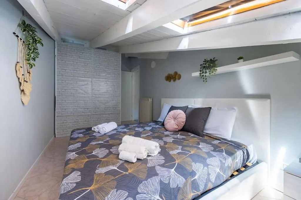 Apartamento 300 M From Metro M3-Netflix-Wi-Fi Milán Italia