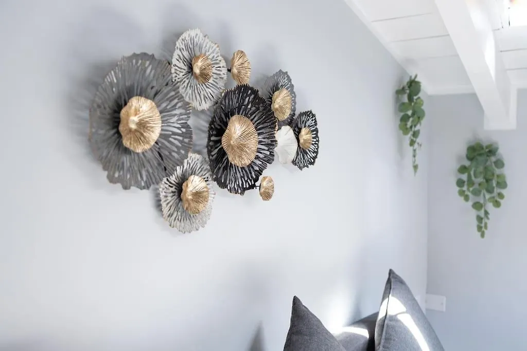 Apartamento 300 M From Metro M3-Netflix-Wi-Fi Milán 0*,  Italia
